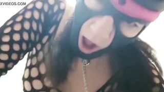 SUBMISSIVE WITH BITCH MASK MAKES A DEEP THROAT AND RUNS