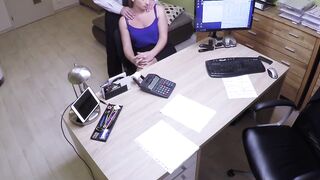 "Sexy Bombshell Gets A Surprise Loan - PornHub"