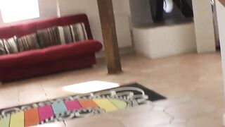 BLONDE BOMBSHELL FROM ENGLAND GETS THƯrong约 BANGER FROM SIR JIM IN POV