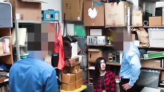 TEEN ON THE HOT SEAT Audrey Royal Gets Fingered HARD by THE BOSS in Brazen Office Romp!