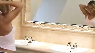 SPLASHDOWN Bathtub Berserk  Baby, Youre a Wet Dream!