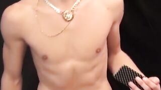 "Blondie's Handjob Heaven - Gay Amateur Jacking Off in Bed"