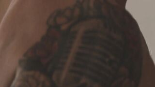 EMMA HIX UNLEASHES HER INNER SLUT Tattooed Seductress Takes Blowing her Load to New Heights