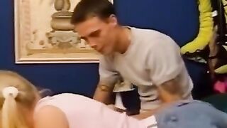 amateurtourist GETS DESTROYED BY 2 HALFNUTS IN AMAZING AMSTERDAM ADVENTURE!!!