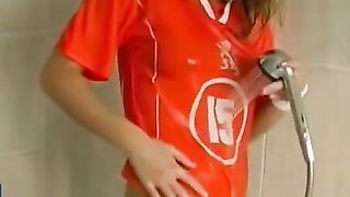 UNLEASH THE FEVER Yasmins Sizzling Shower Squirt Fest!