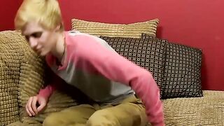 UNBELIEVABLEFITXXXX Skinny Twink Squirts Everywhere as He Takes MASSIVEToy Up His ASS!