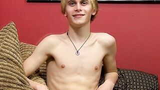 UNBELIEVABLEFITXXXX Skinny Twink Squirts Everywhere as He Takes MASSIVEToy Up His ASS!