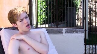 SQUIRTING TWINK SPLOSHES JUICE IN EPIC OUTDOOR JAYHOLE SESSION
