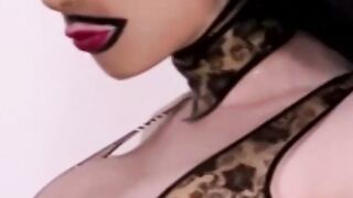 Masked babe in stockings spreads legs for solo masturbation