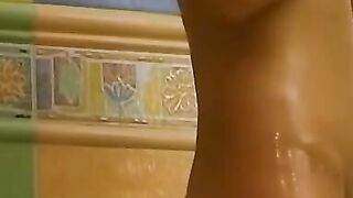 Teenage Seductress Stepping in the Shower