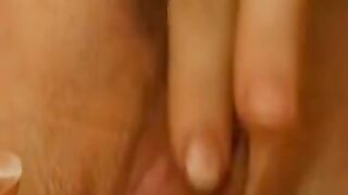 UNLEASH THE JADE DRAGON MATURE MOM WORships HER SPINE, UNAPOLOGETIC LOVEMAKING INTO THE MIRROR