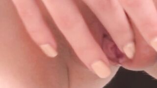 SIZZLING SWEETHEART SATISFIES HER WAXING APETITE FOR SOME DELICIOUS PUSSY PLAY!