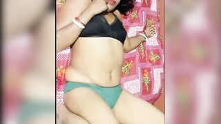 UNBELIEVABLE! Indian Siren Sucks Her Way to STARDOM