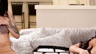 "Transgender Sexbomb FOXXY Fucks Her Way To Stardom - Scene #2"