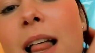 Teen MILF Babe Uses Huge Vibrator to Satisfying Her Curious Pussy in HD