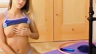 "Sexy Bomb Shell Workout: Hot Bodies Get Shredded in this High-Intensity Session!"