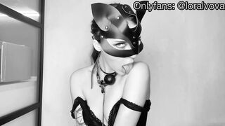 KINKY CAT HOE POSE WITH a GAG AND CLIPS