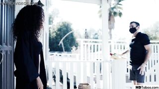 Coronavirus can't prevent ex-wife to have sex (with delivery boy)