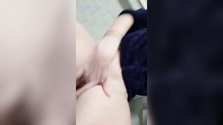 FrankiFox Finger Fucks her Tight Twat into the Outdoors Bathroom