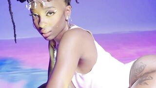 "Big Booty Ebony Teen Exposed - Naked Body Reveal"