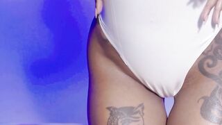 "Big Booty Ebony Teen Exposed - Naked Body Reveal"