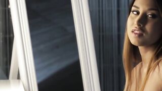 "Sexy Teen Babe Gives an Erotic Blowjob & Swallows His Load in Her Mouth - POV"