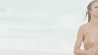 "Petite Aussie Milf Stripping on Beach - Exotic Dancer Unleashed"
