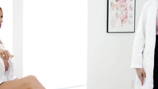 Blondes Scissor Sessions - Rachelle Cavellari & Lindsey Ryder Hot Lesbian Sex