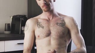 Sexy twink King Heart showed off his beautiful body while working on his big dick