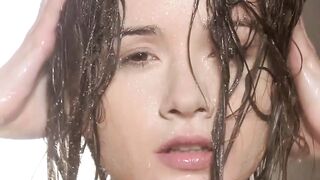 Steam-Filled Bathroom Encounters - Hot MILF Introduces Wet Pussy to Her Lover