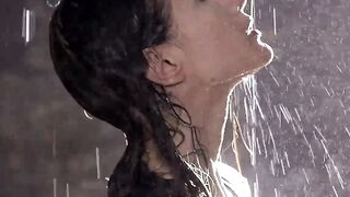 Steam-Filled Bathroom Encounters - Hot MILF Introduces Wet Pussy to Her Lover