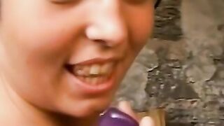 High heeled Brenda masturbating