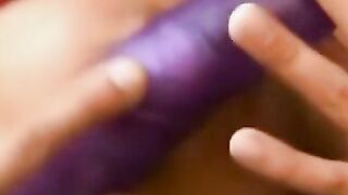 High heeled Brenda masturbating