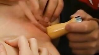 Sporty babe rides her man's rough penis to orgasm - Old-style athleticism with passionate sex!