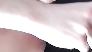 Smokin' Hot Feets - Foot Worship & Jerking Off