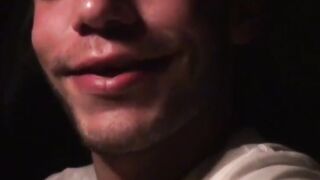 Jess gets head from British cocksucker Luke in parked car at night