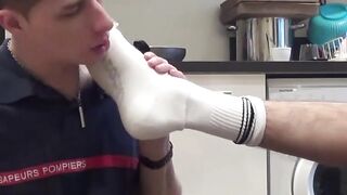 Couch hotties Fabien Le Footeux and Jordan Kiffeur like foot worshipping