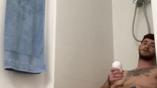 Amateur records himself using fleshlight in the bathroom
