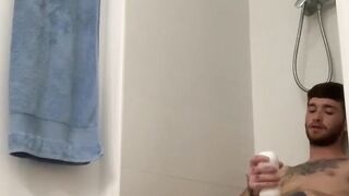 Amateur records himself using fleshlight in the bathroom