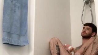 Amateur records himself using fleshlight in the bathroom