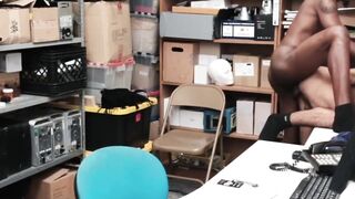 Busted shoplifter gets fucked to get away with it