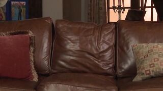 Brunette MILF lesbian comes hard while scissoring with teen