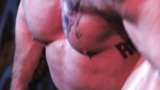 Bodybuilder Davin Strong loves the feeling of fist fucking his two buddies