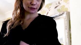 UK Model JasmineKnight Facesitting Blowjob & Creampie Surprise in Lingerie
