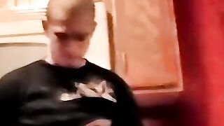 Amateur Teens Share Facial in Home-Made Porn Video