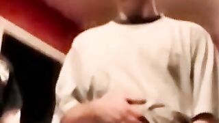 Amateur Teens Share Facial in Home-Made Porn Video