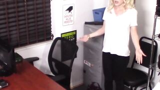 Pounding The Shoplifter - Hard Core Sex With Hot Blonde Bombshell Kit Merker