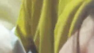 Hot Amateur Babe Masturabtes Live On Cam - Sexy Brunette Fingers Pussy