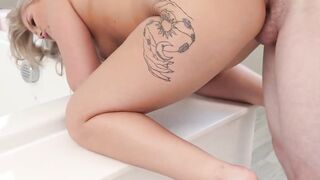 Curvaceous Hip Teen Filled With Hard Dick By Older Man - Tyla Wynn