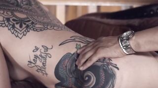 Tatted Up Bombshell Vanessa Vaga Gets A Creamped Pussys Surprise